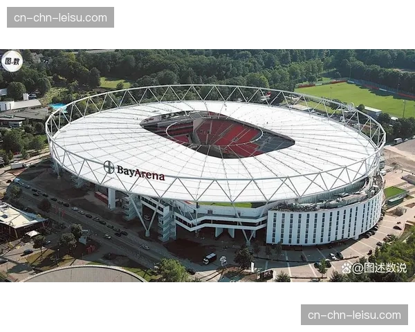 欧冠主题公益跑在伊斯坦布尔举行，路线模拟决赛场地安联球场轮廓